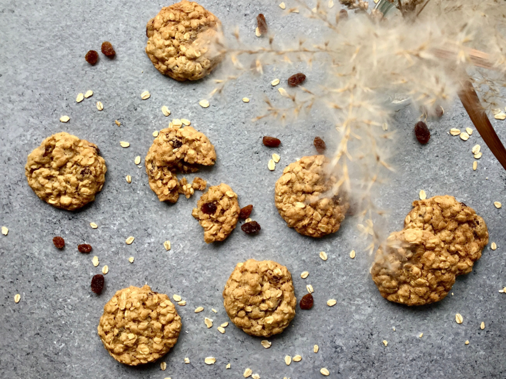 Vegan Oatmeal Raisin Cookies (One Bowl) - The Quaint Kitchen