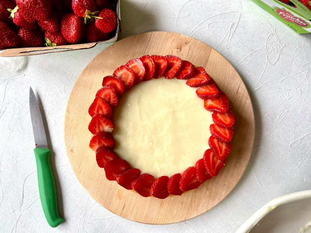 Decorating the strawberry tart